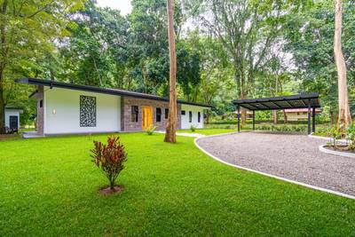 Modern Jungle Retreat in Costa Rica’s Southern Zone image 2