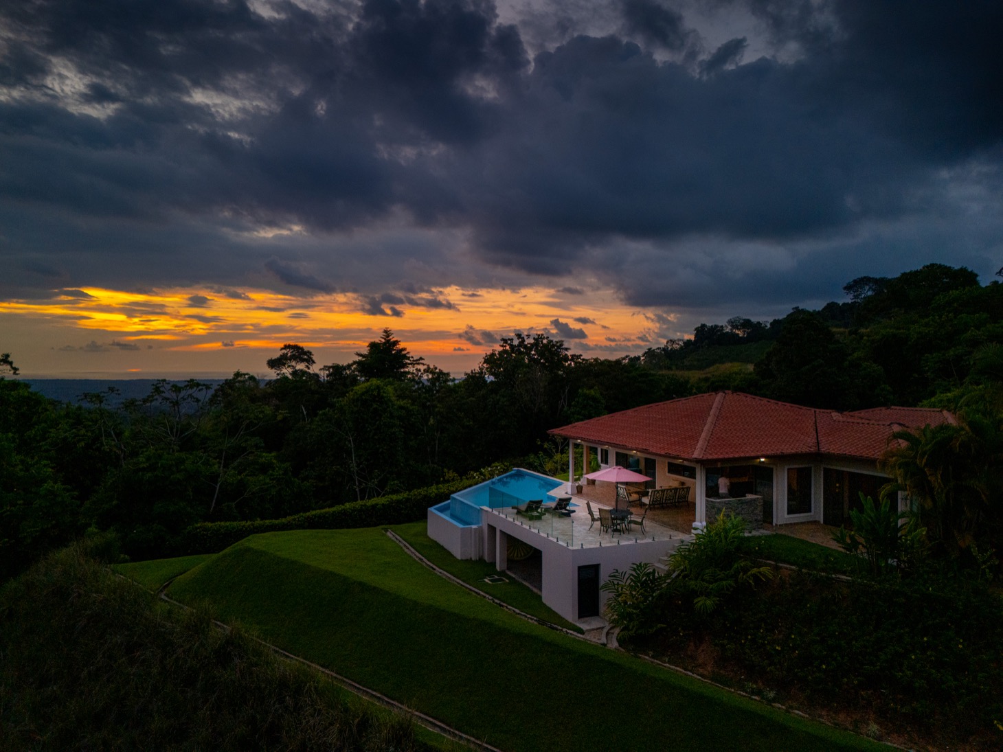 Oceanview Oasis House: Private Waterfall, Infinity Pool & Jungle Trails in Gated Costa Rica Community selected