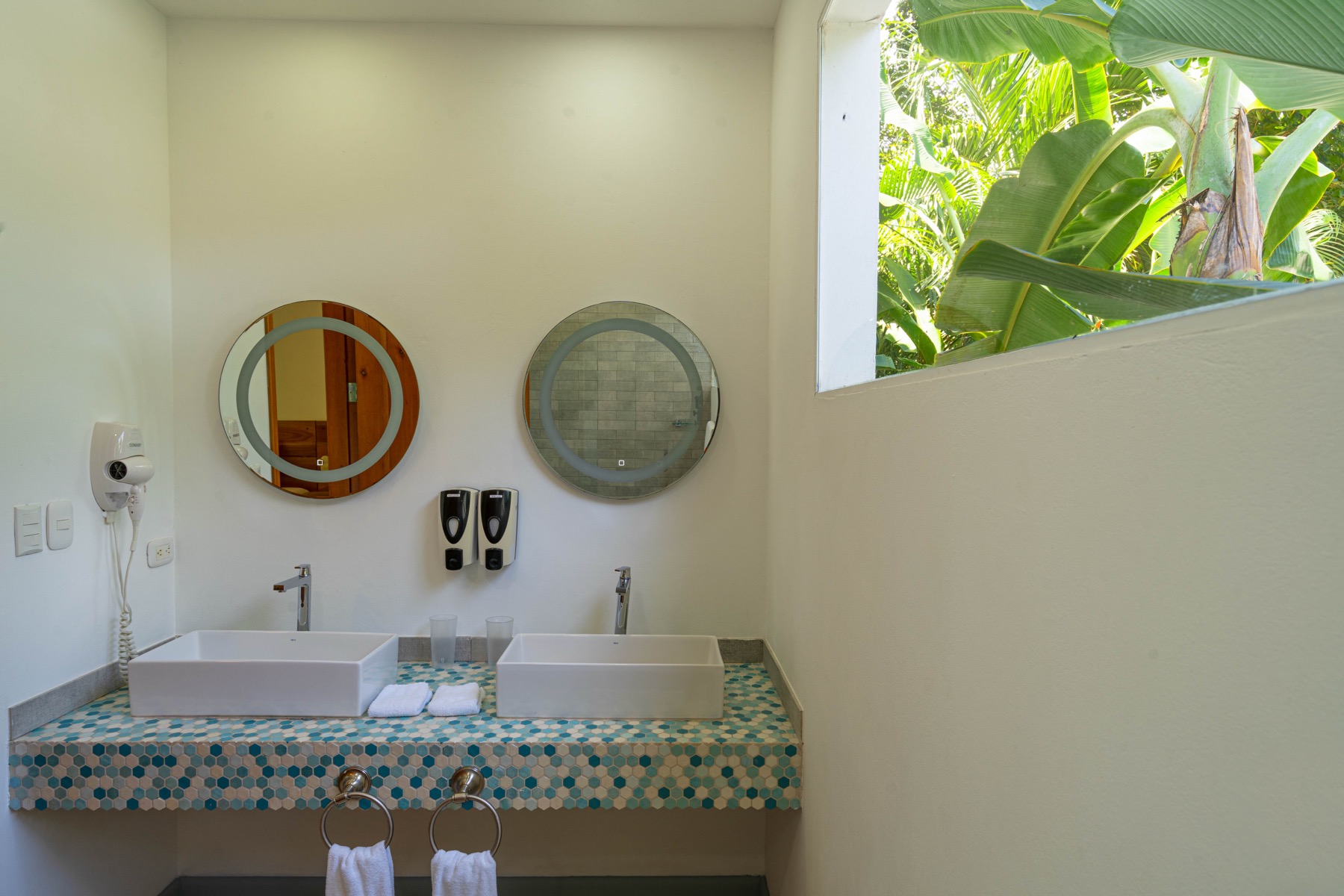 Turnkey Boutique Hotel in Prime Manuel Antonio Beach Location selected