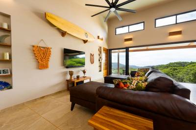 Private Mountain Home With Ocean Views Above Lagunas image 4