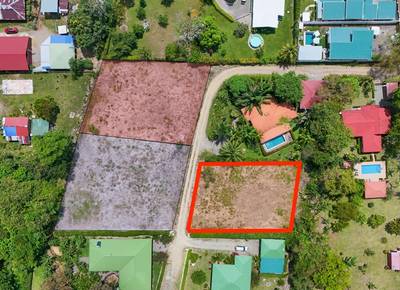 Central Ojochal Lot with Easy Access and Mountain Views image 1