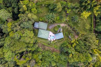 Casa Tranquila: Refined Ocean-View Estate in Lagunas image 3