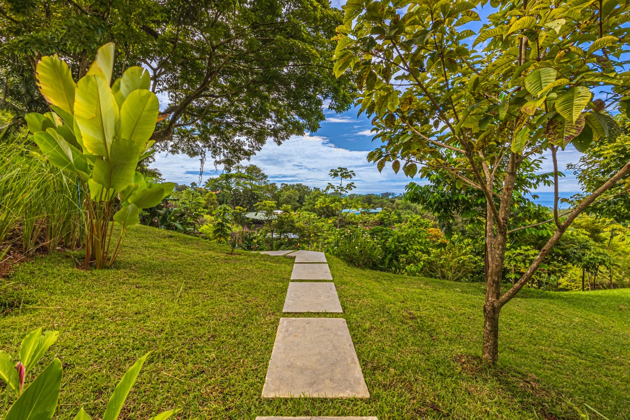 Casa Köbö – A Masterpiece of Design, Nature, and Tranquility in Playa Hermosa selected
