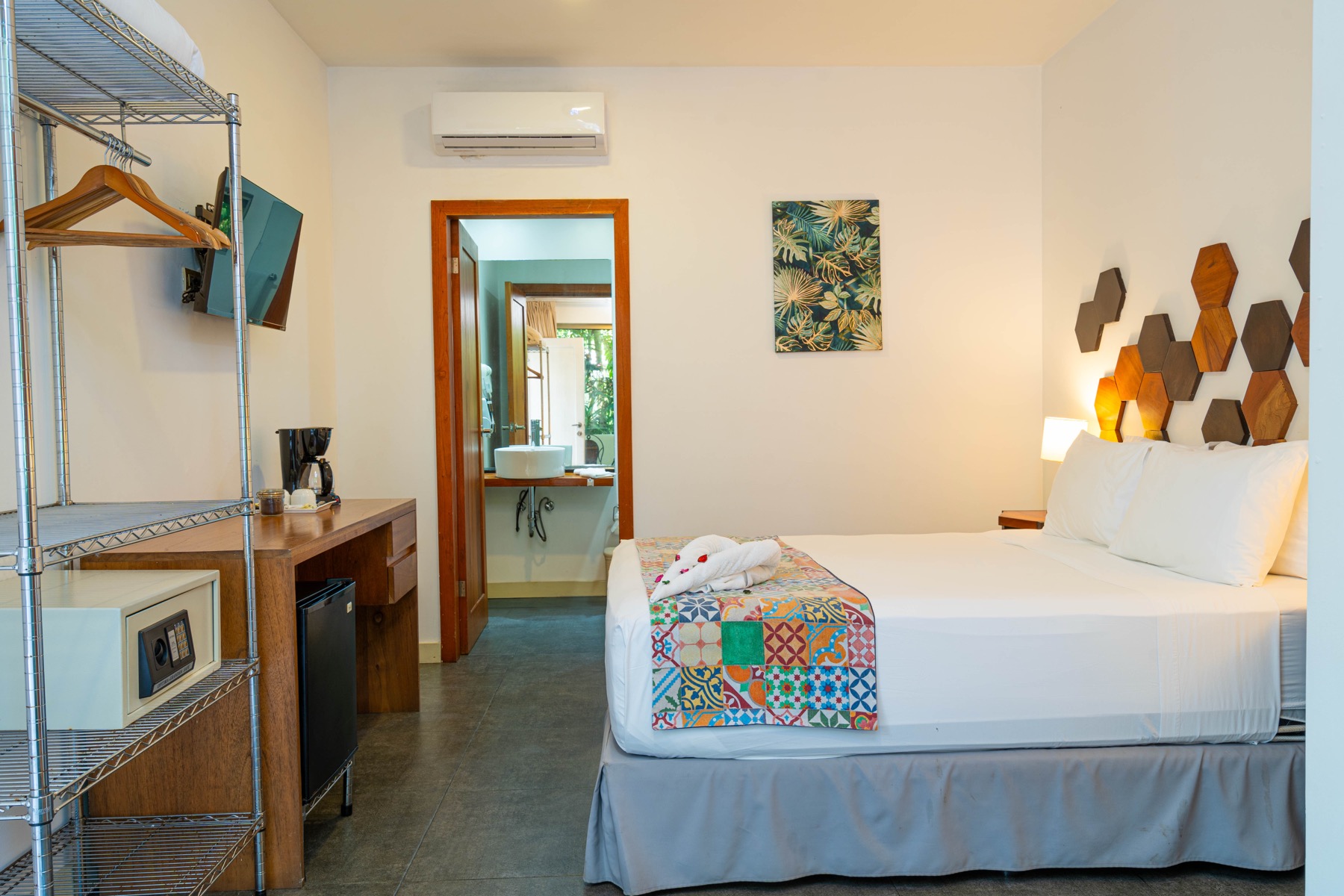 Turnkey Boutique Hotel in Prime Manuel Antonio Beach Location selected