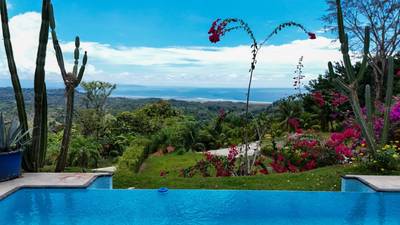 Classic Ecomaderas Home with Stunning Ocean Views – Ojochal Phase 5 image 5