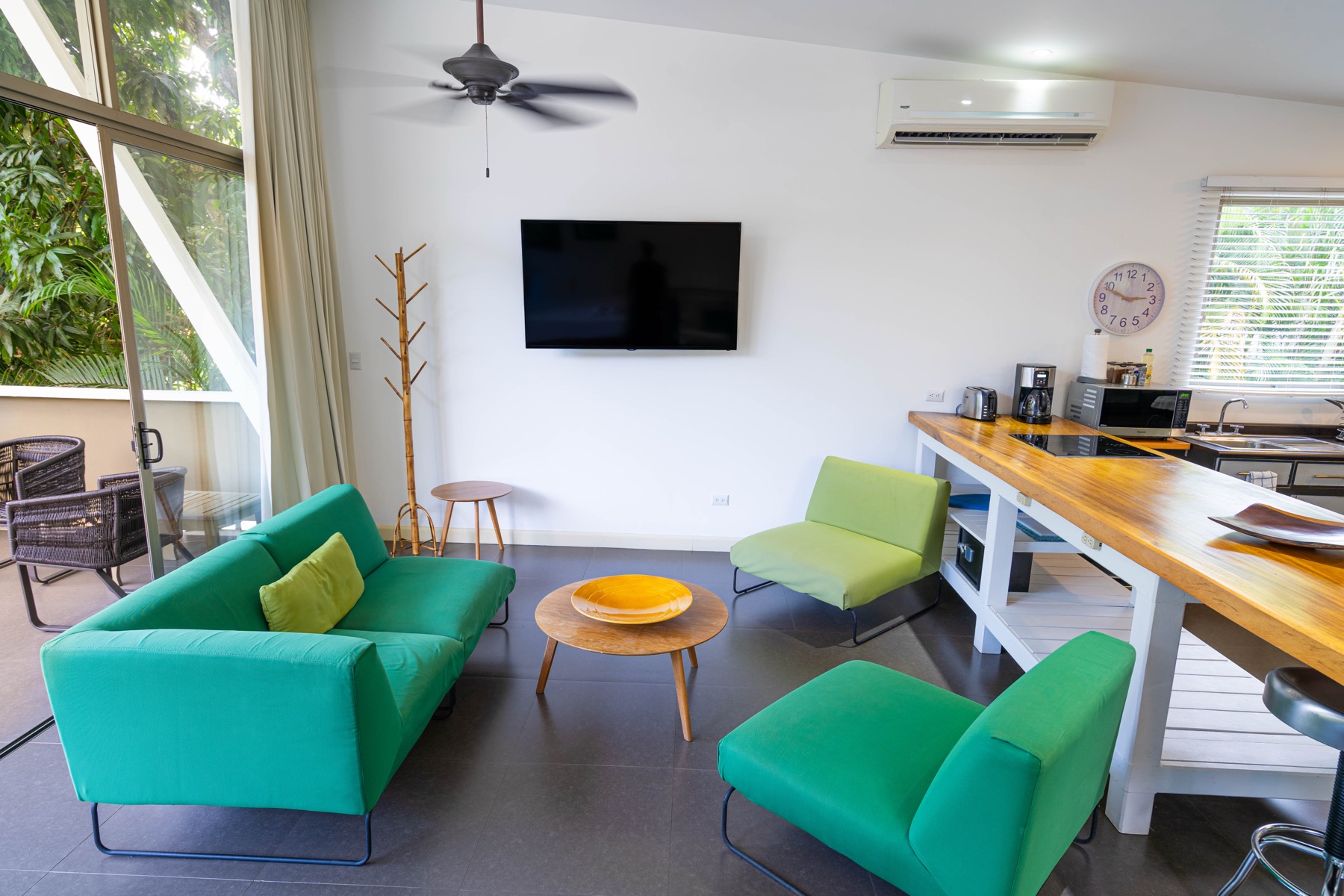 Turnkey Boutique Hotel in Prime Manuel Antonio Beach Location selected