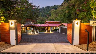 Stunning Waterfall Home + Guest Casita - Cascada Azul image 5