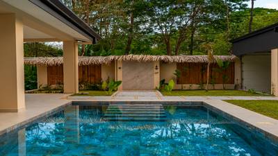 Refined Tropical Home in Uvita, Costa Rica | Walk to Beach & Parque Nacional Marino Ballena image 2
