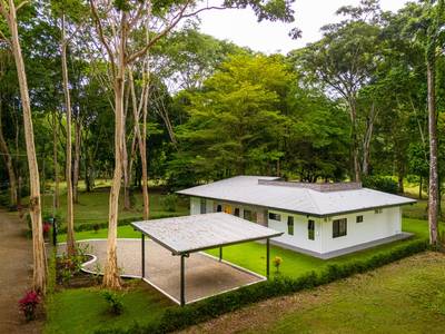 Modern Jungle Retreat in Costa Rica’s Southern Zone image 5