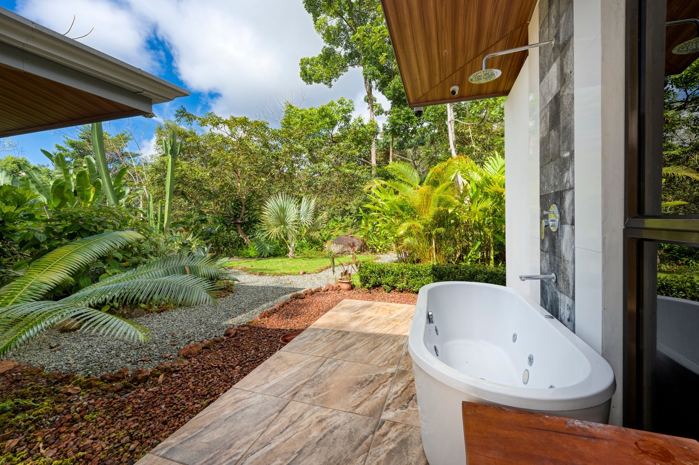 Two Modern Homes with Mountain View, Creek Access, and Multiple Building Sites in Tumbas, Tinamastes selected