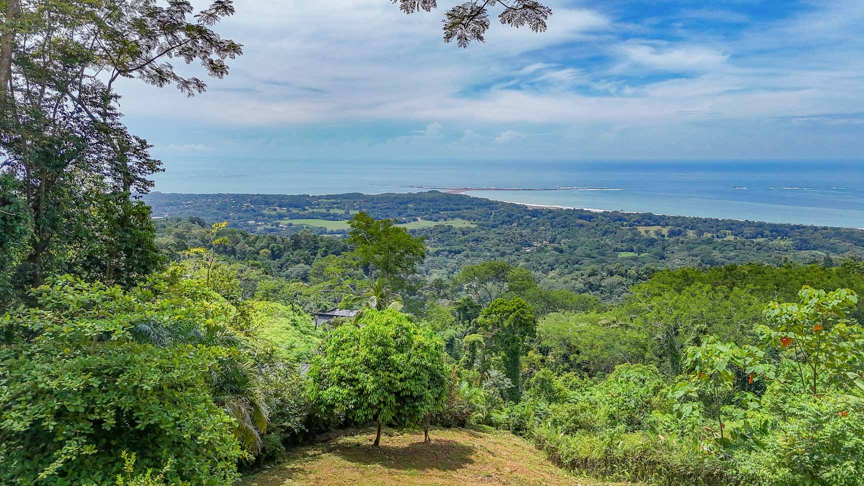 Large Uvita Lot with Whale’s Tail Ocean Views, Sunsets & Legal Water – Ready to Build selected
