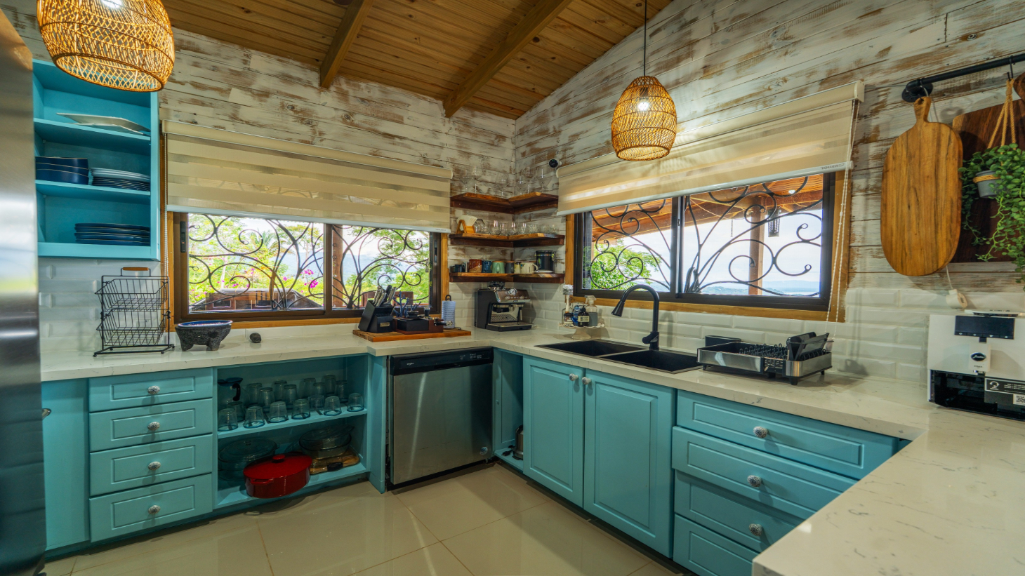 Luxury Ocean-View Estate with Infinity Pool, Main House & Guest House, Ojochal selected