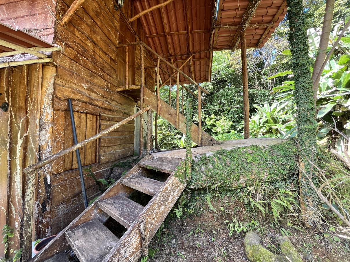 Charming Mountain Retreat in Vergel de Osa – Minutes from Ojochal, Beaches, and Waterfalls selected
