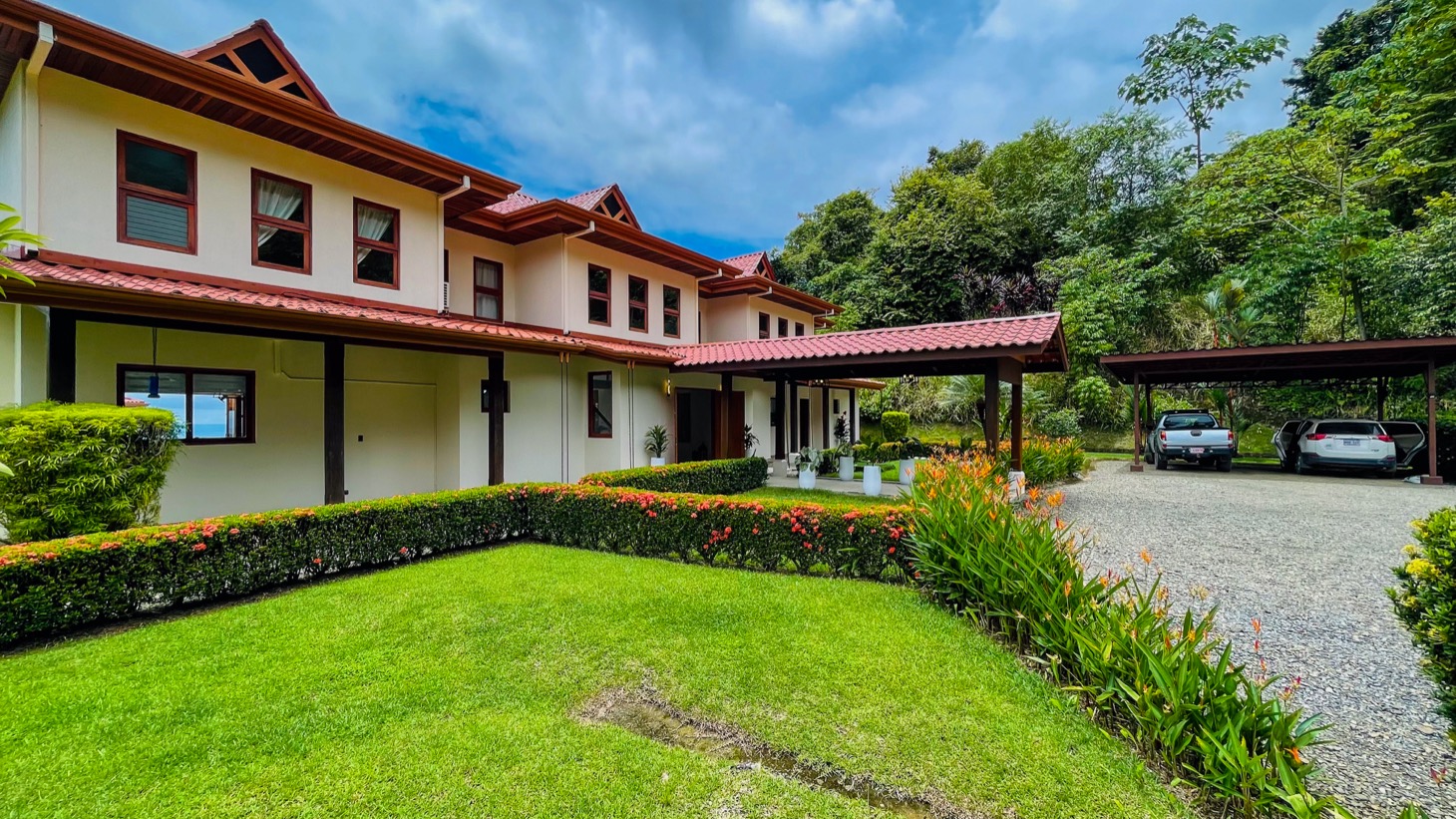 Luxury Ocean View Estate in Ojochal, Costa Rica — 6-Suite Home with Infinity Pool, Ideal for Wellness Retreats or Boutique B&B selected