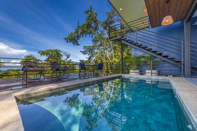 Contemporary Elegance with Panoramic Ocean Views in Uvita image 5