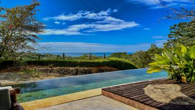 2.24 ACRES – 7 Bedrooms Ocean View Boutique Hotel With Two Pools, 5 Minutes to Uvita, Multiple Rental Options!! image 5