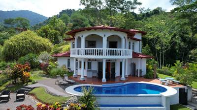 Ojochateau - Rare Ocean & Mountain View 4BR Home in Costa Rica image 1