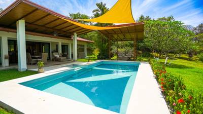 Modern 2-Bedroom Home for Sale in Ojochal, Costa Ballena image 3