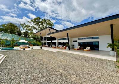 Brand New Modern Luxury 4-Bedroom Villa with Infinity Pool and Panoramic Ocean Views in Tawal image 2