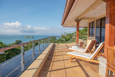 Iconic Luxury Ocean View Estate in Manuel Antonio image 1