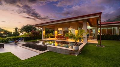 Luxury Ocean View Home in Ojochal, Costa Rica image 1