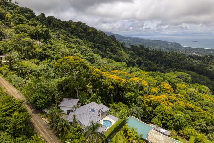 Casa Condor – A Sky-High Sanctuary Overlooking Uvita’s Whale Tail selected