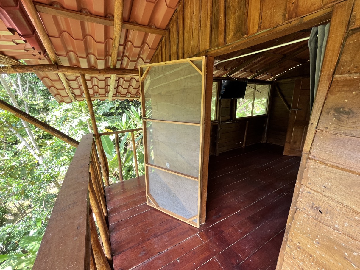 Charming Mountain Retreat in Vergel de Osa – Minutes from Ojochal, Beaches, and Waterfalls selected