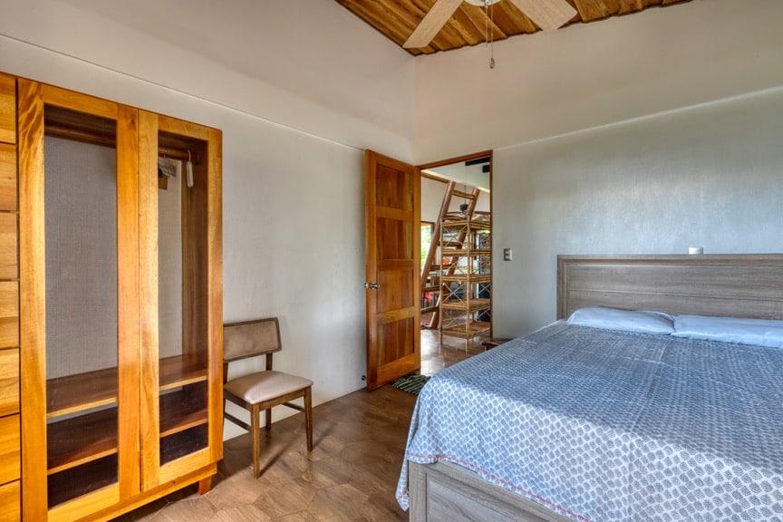 Impressive Mountain Estate With Rental Cabin selected