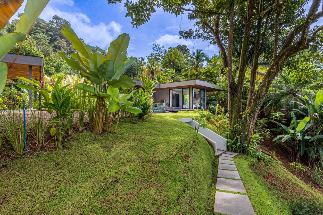Casa Köbö – A Masterpiece of Design, Nature, and Tranquility in Playa Hermosa selected