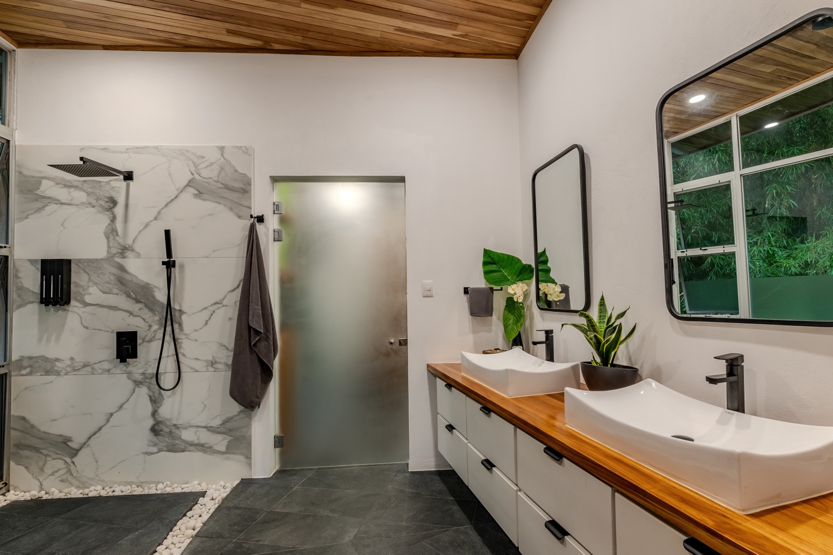 The Glass House: A Luxury Home for Sale in Ojochal, Costa Rica selected