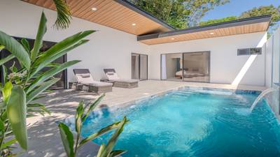Location,Location, Location – 3-Bedroom Villa Steps from the Beach image 4