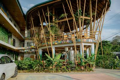 Eco Inspired Hotel and Café Investment Opportunity in Quepos image 2