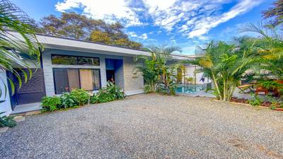 Tropical 4-Bedroom Home for Sale in Uvita | Pool & Airbnb Income image 1