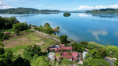 Turnkey Hotel With 24 Rooms, Pools & Restaurant - Prime Location in Golfito image 2