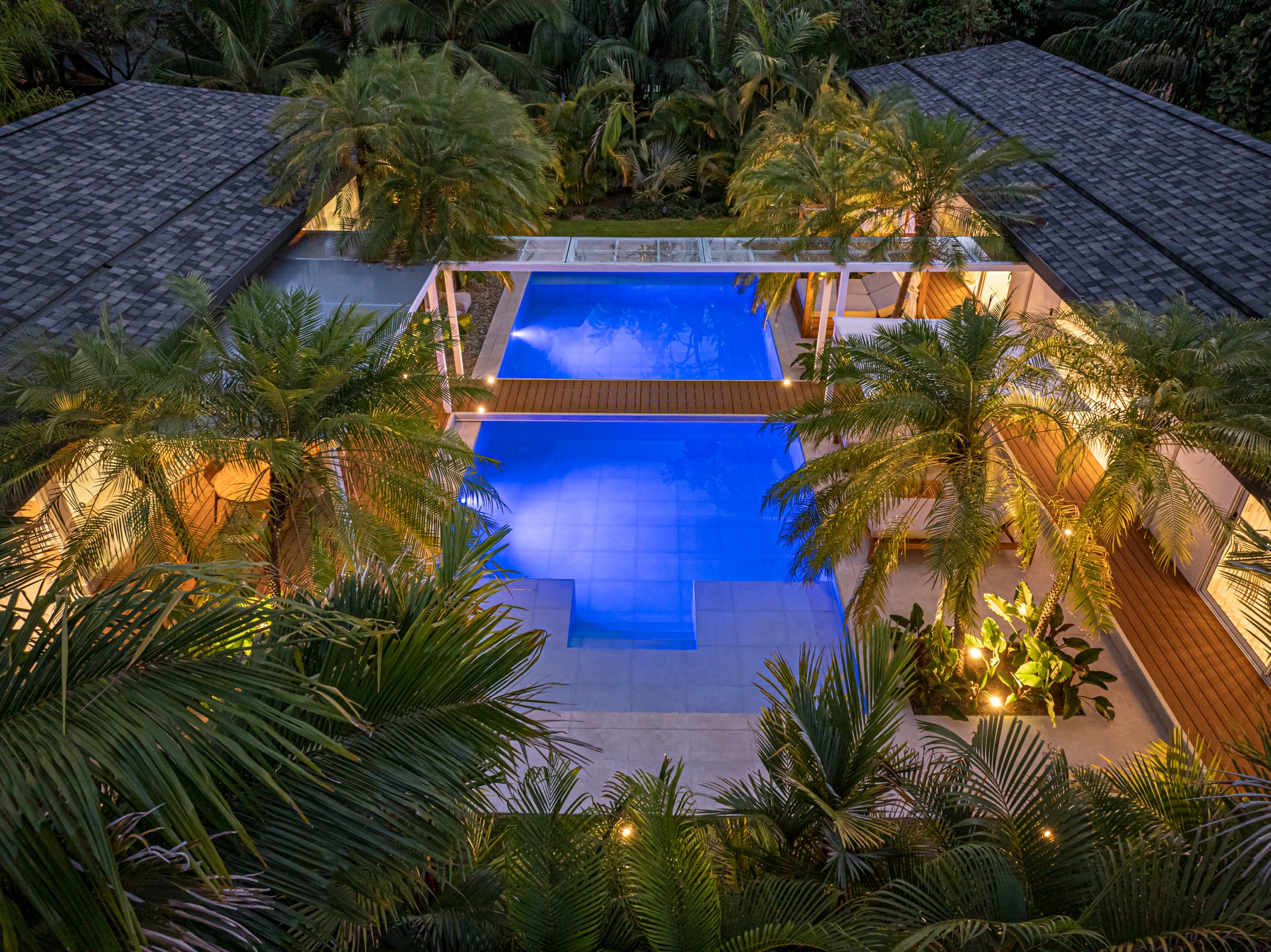 Luxury Villa: Walking Distance to the Beach selected