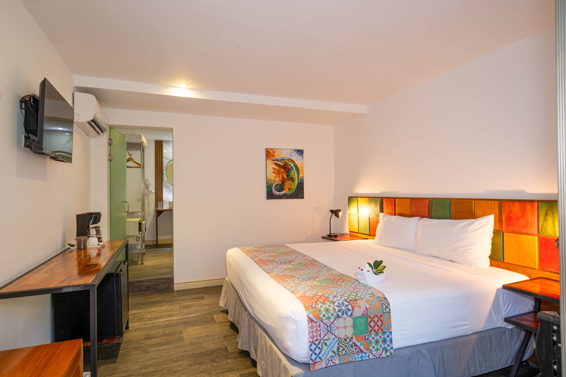 Turnkey Boutique Hotel in Prime Manuel Antonio Beach Location selected