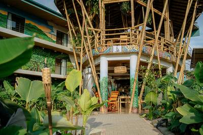 Eco Inspired Hotel and Café Investment Opportunity in Quepos image 4