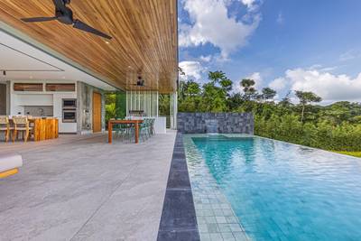 Elegant Ocean View Residence Minutes from Marino Ballena National Park image 5