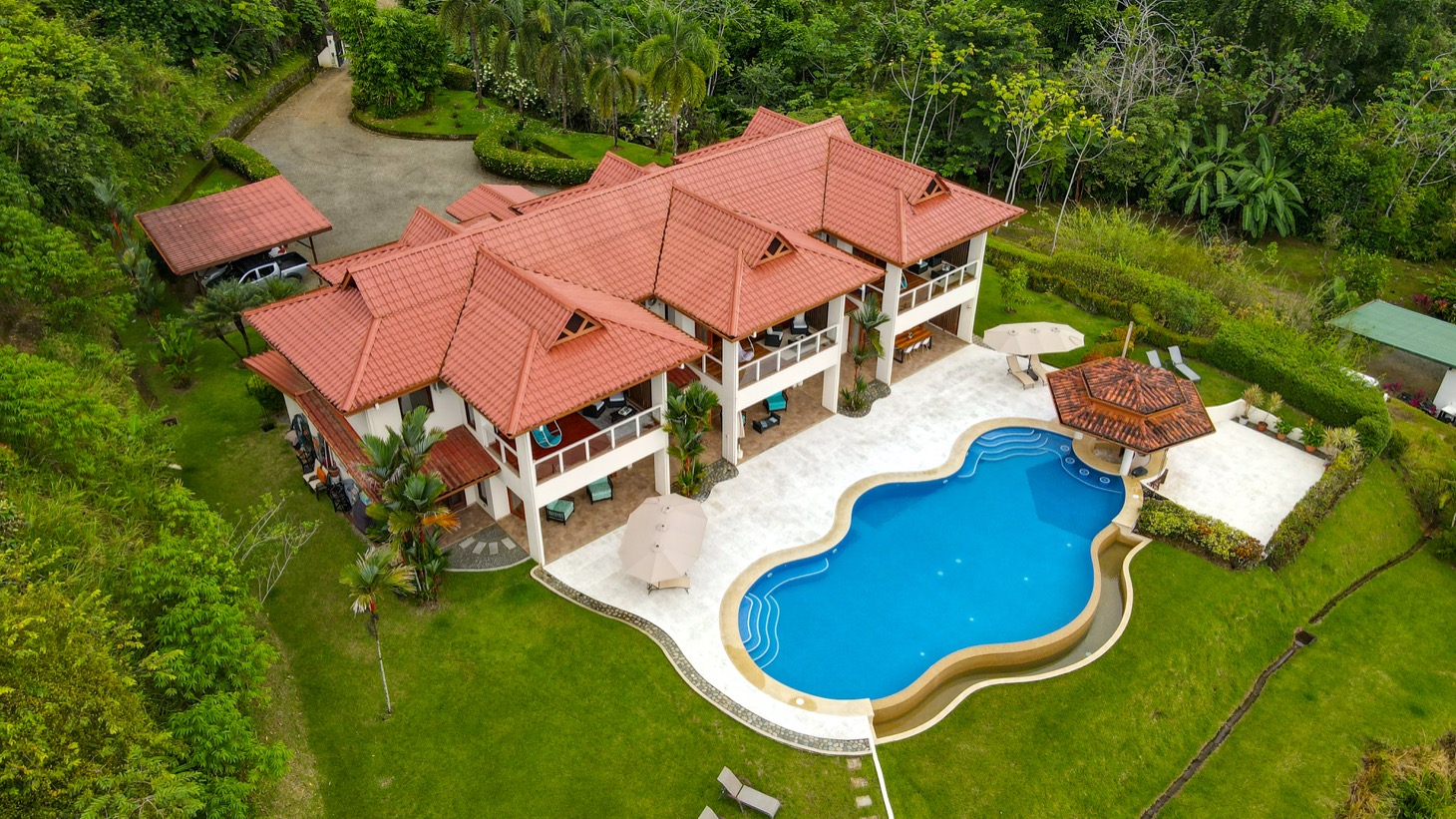 Luxury Ocean View Estate in Ojochal, Costa Rica — 6-Suite Home with Infinity Pool, Ideal for Wellness Retreats or Boutique B&B selected