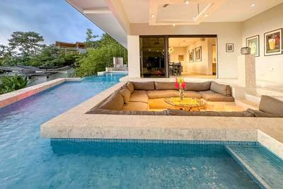 Iconic Oceanview Luxury Estate in Uvita image 5