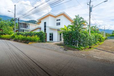 Live Effortlessly in the Heart of Ojochal image 2