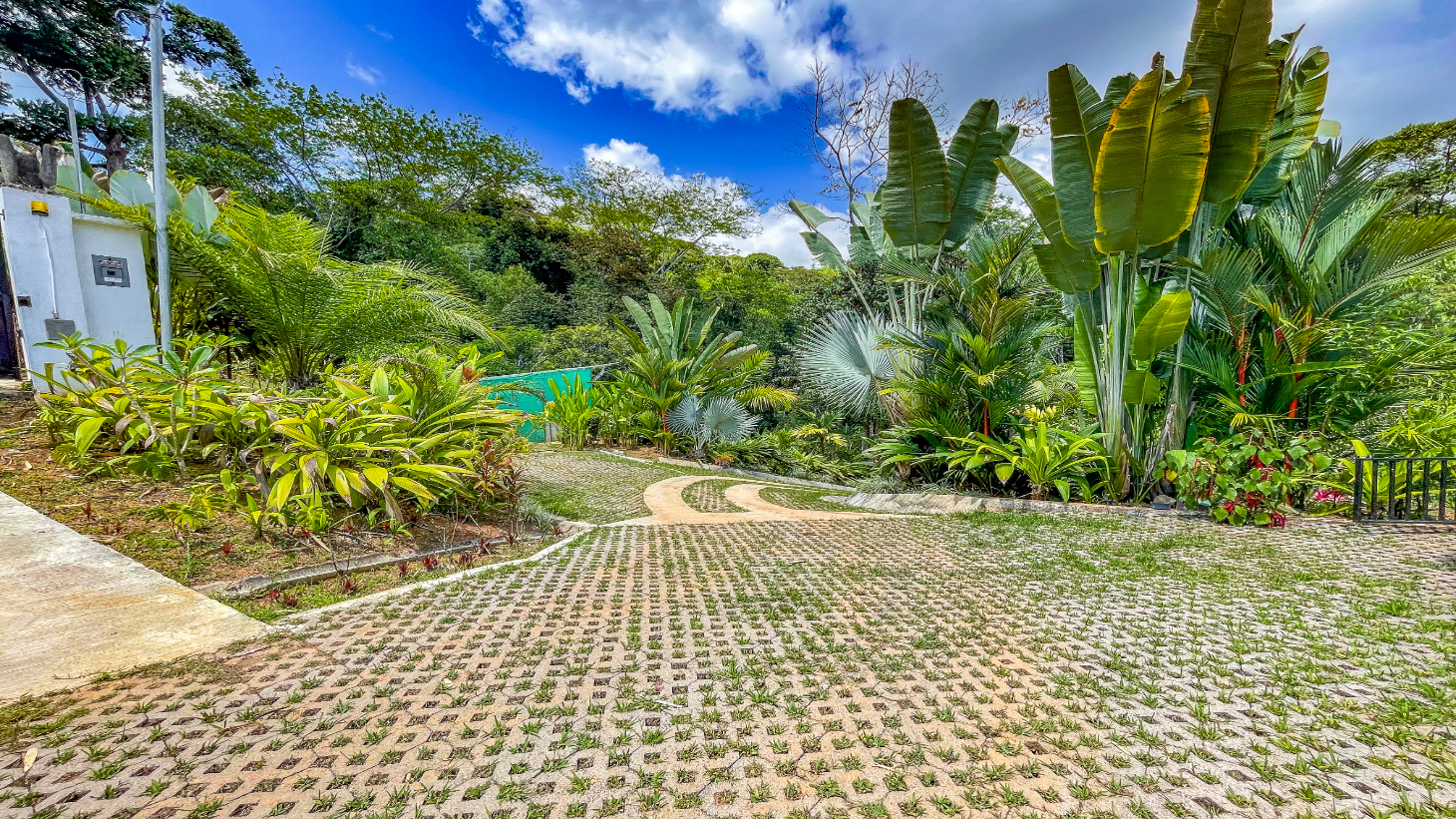 3 Bedroom Home With Ocean View Near Ojochal Tres Rios selected