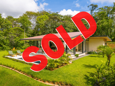 Brand New Chic Home with Spectacular Mountain View image 1