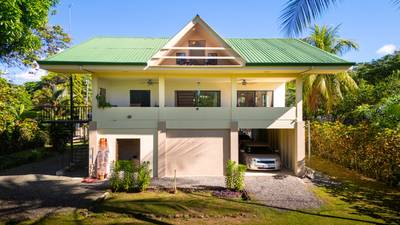 Casa Brisa de La Playa, 2 Bedroom Home Just Steps From the Beach! image 2