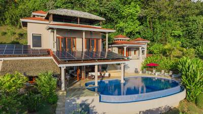 Ocean View Luxury Estate with An Incredible Location in Dominical image 2