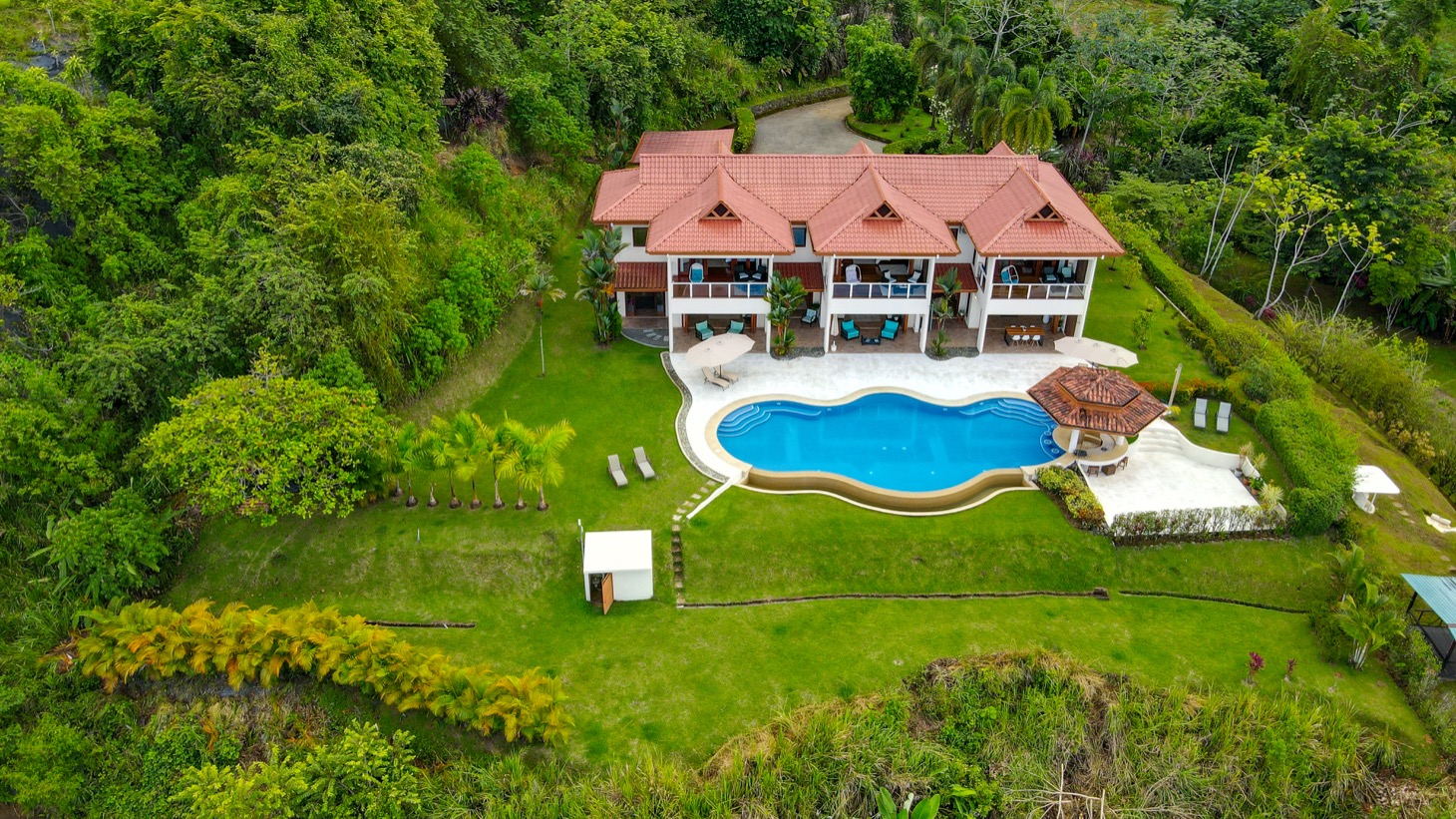 Luxury Ocean View Estate in Ojochal, Costa Rica — 6-Suite Home with Infinity Pool, Ideal for Wellness Retreats or Boutique B&B selected