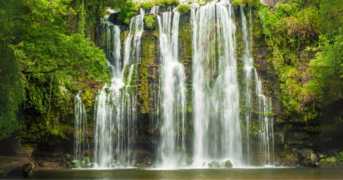 Nauyaca Falls in Dominical