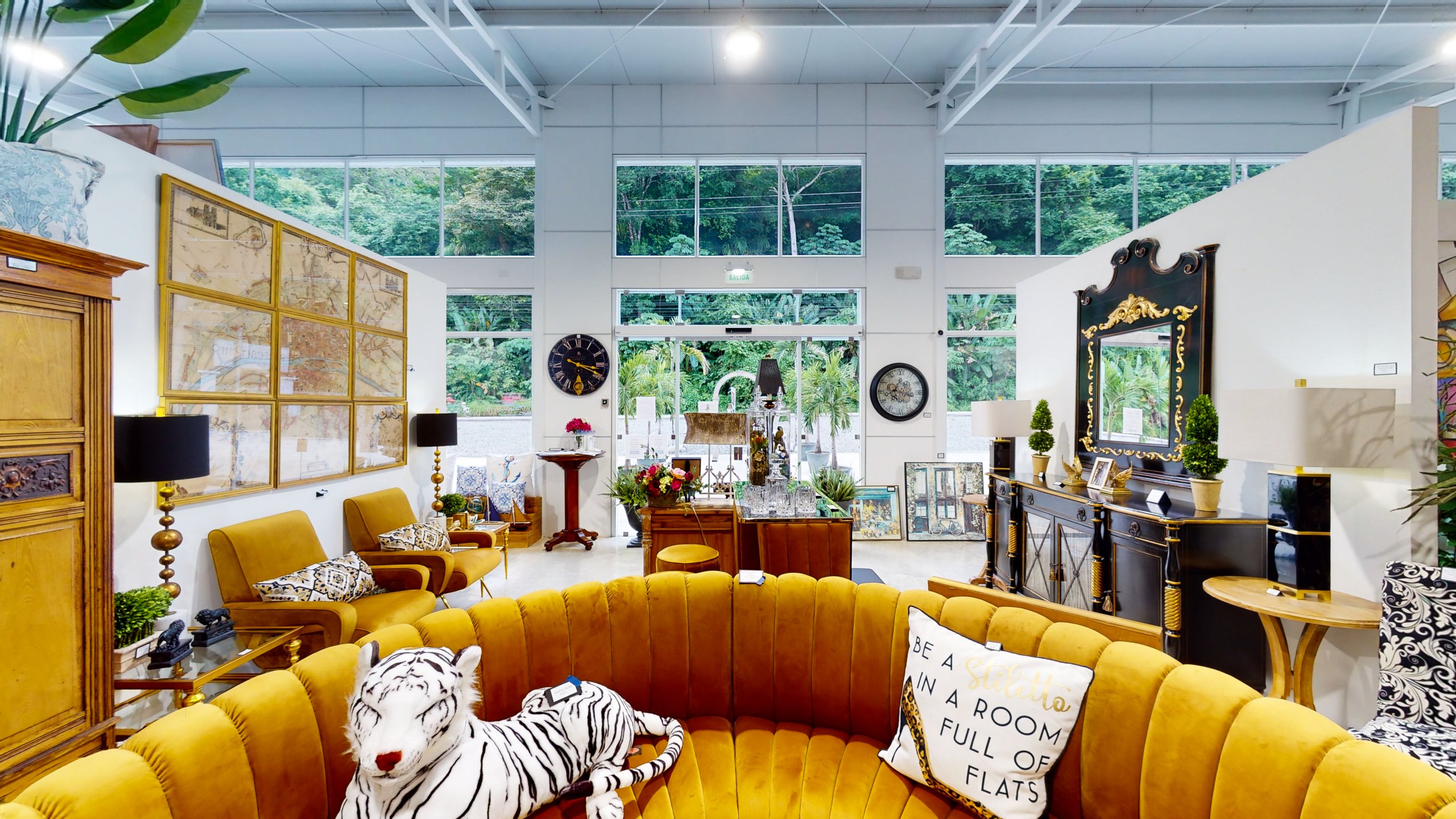 High Income-Generating Retail Business For Sale Near Ojochal, Costa Rica selected