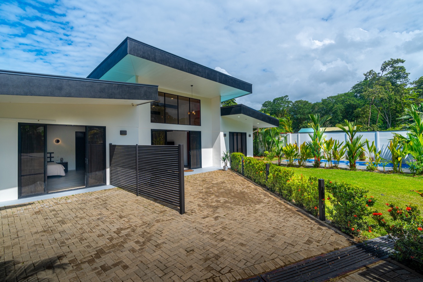 Charming Home Near Uvita’s Whale Tail Beach — Comfort, Privacy, and Rental Potential selected