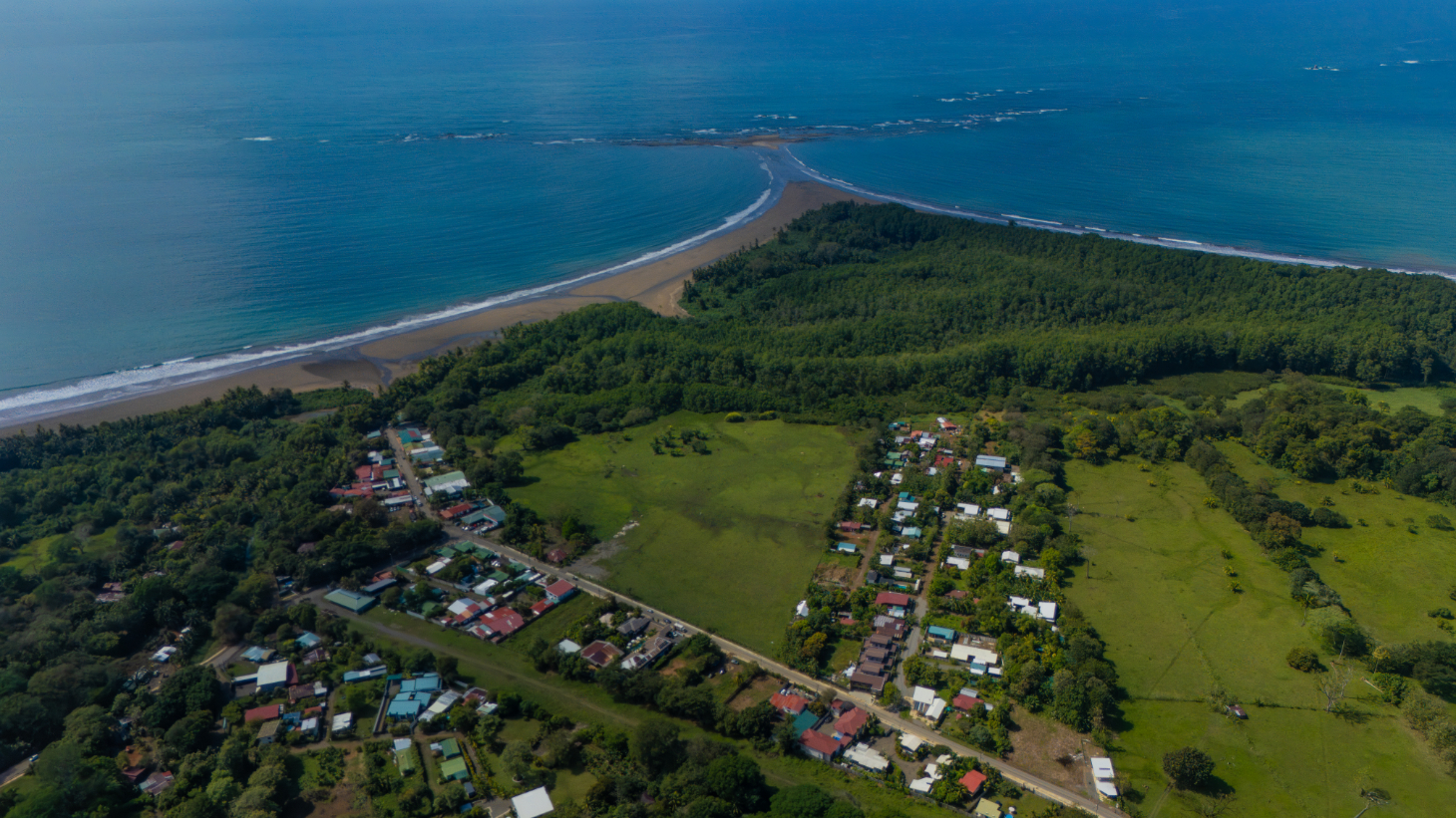Apartments within Walking Distance to the Beach In Uvita – 0.21 Acres selected
